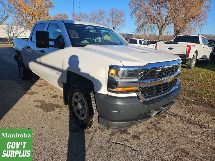 2017-chevrolet-silverado-1500-image-4