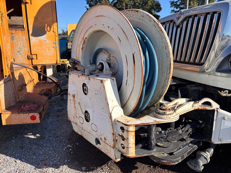 #5-•-2012-international-workstar-7400-vac-con-vacuum-truck-image-10