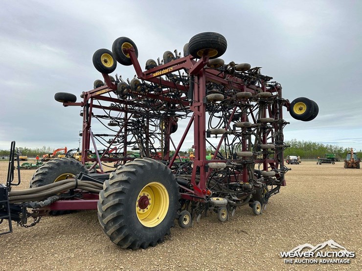 2010-seedhawk-62-ft.-seeder-image-8