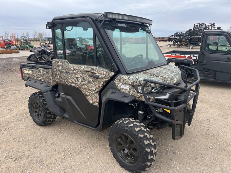 2022-can-am-defender-utv-image-3
