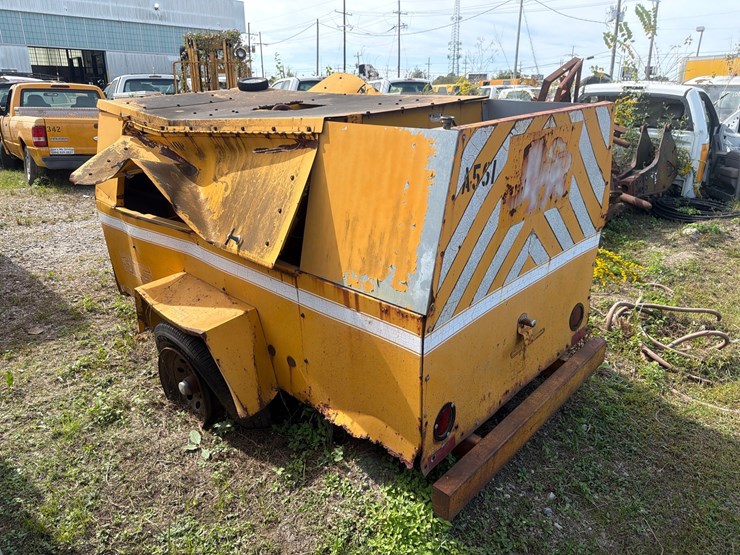 #101-•-1992-leroi-air-comp-250cfm-golf-cart-image-4