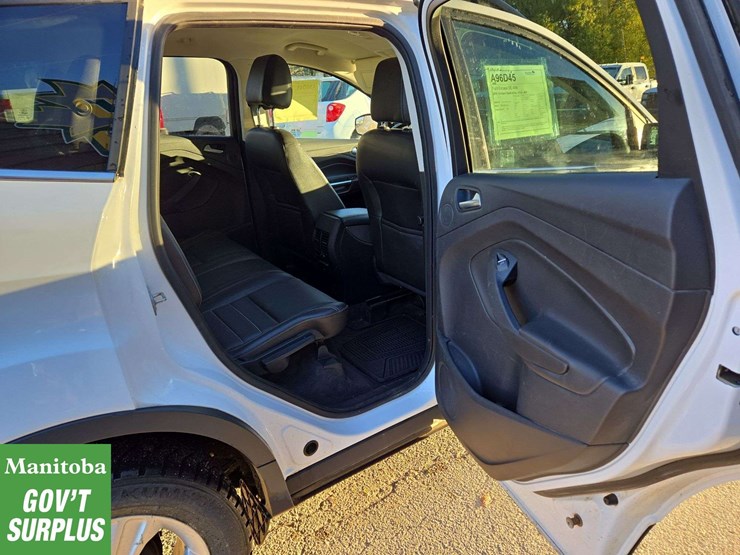 2014-ford-escape-image-27