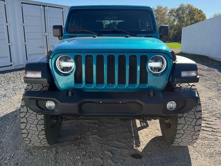 2019-jeep-wrangler-sport-image-8