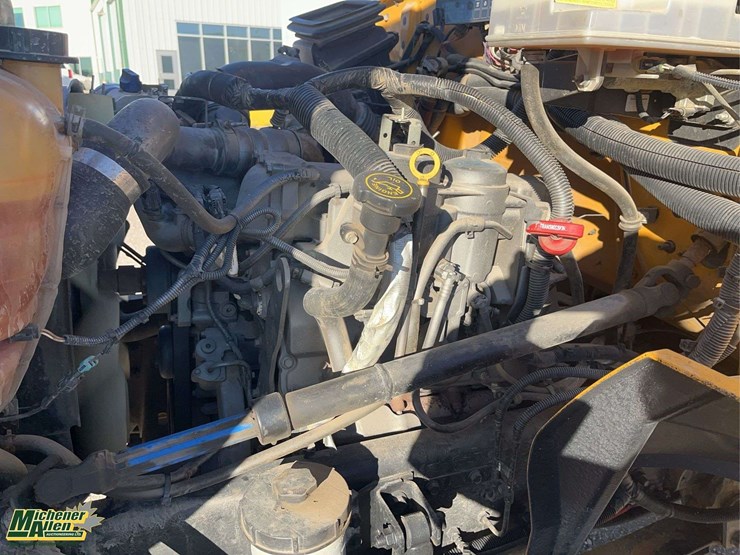 2014-ic-bus-ce-series-s/a-46-passenger-bus-image-14