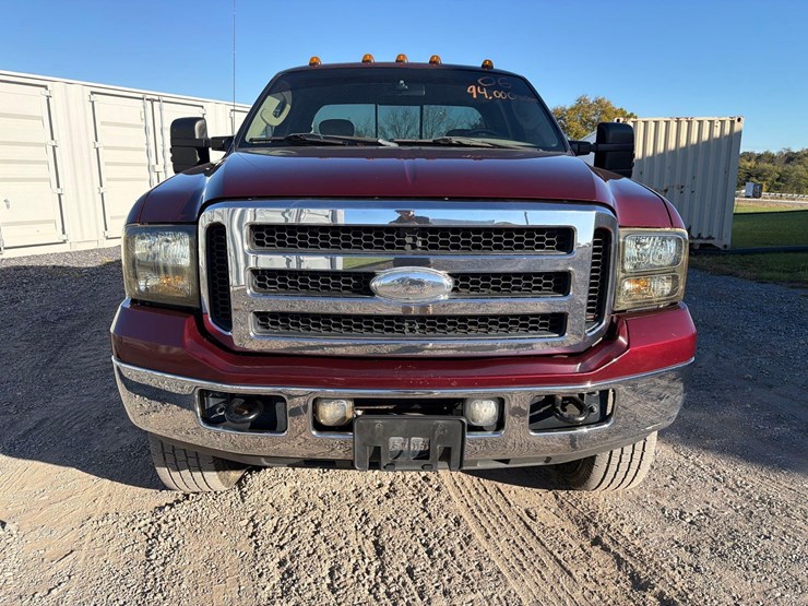2006-ford-f350-lariat-pick-up-image-2