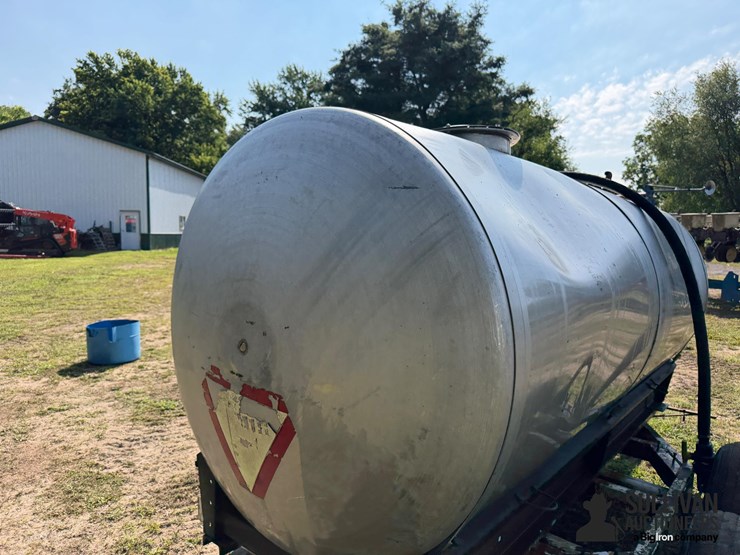 1,050-gal-stainless-steel-t/a-nurse-tank-image-15