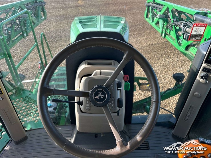 2014-john-deere-r4030-4x4-high-clearance-self-propelled-sprayer-image-9