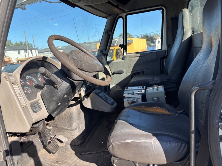 #5-•-2012-international-workstar-7400-vac-con-vacuum-truck-image-29