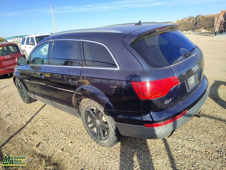 non-operable-2007-audi-q7-awd-4.2-premium-quattro-4dr-suv-image-3