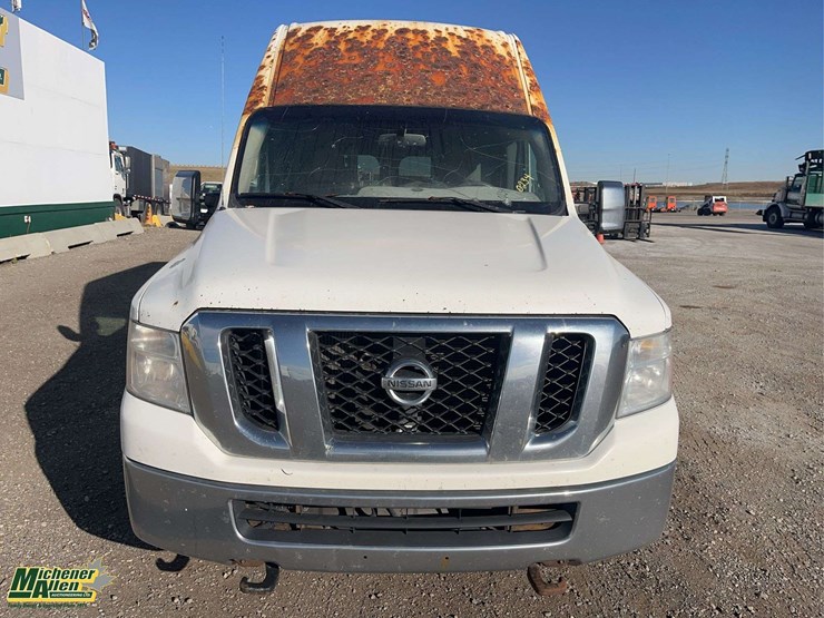 2012-nissan-nv-cargo-van-image-8