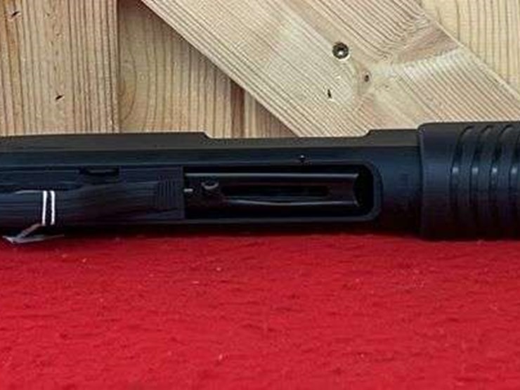 tristar-cobra-tactical-12-gauge-pump-shotgun-image-7