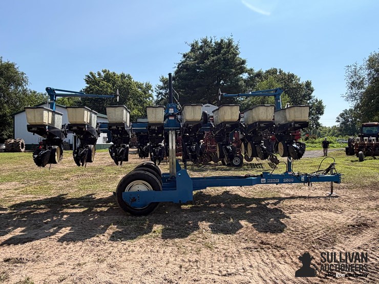 1998-kinze-2500-8/15-split-row-planter-image-4