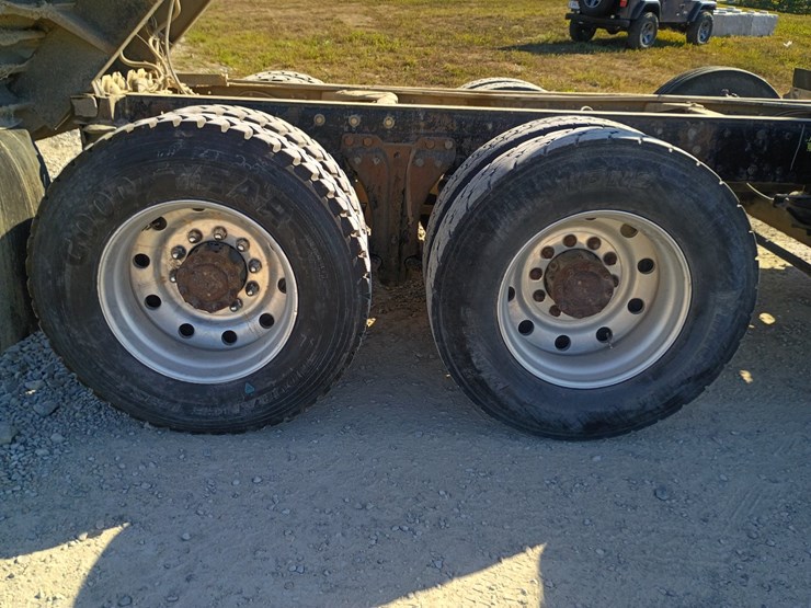 #27067-•-1984-kenworth-w900-tri-axle-dump-truck-image-95