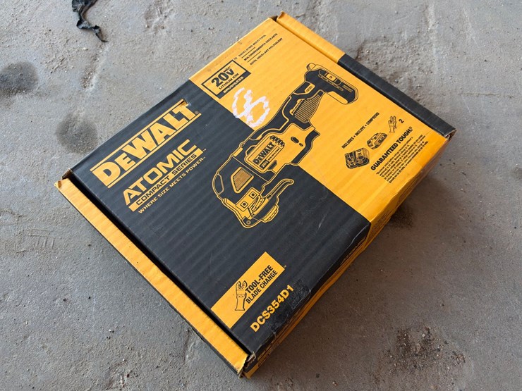 #8-•-dewalt-atomic-oscillating-multi-tool-image-2