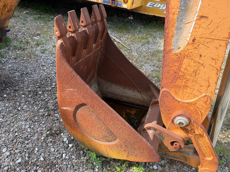 #79-•-2010-case-590sm-backhoe-image-12