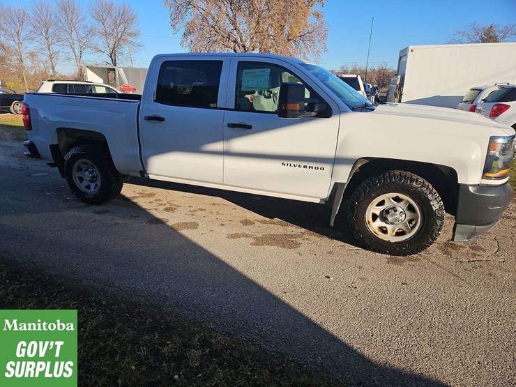 2017-chevrolet-silverado-1500-image-5