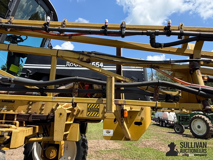 ag-chem-rogator-554-self-propelled-sprayer-image-17