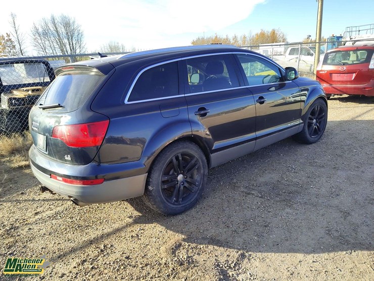 non-operable-2007-audi-q7-awd-4.2-premium-quattro-4dr-suv-image-4