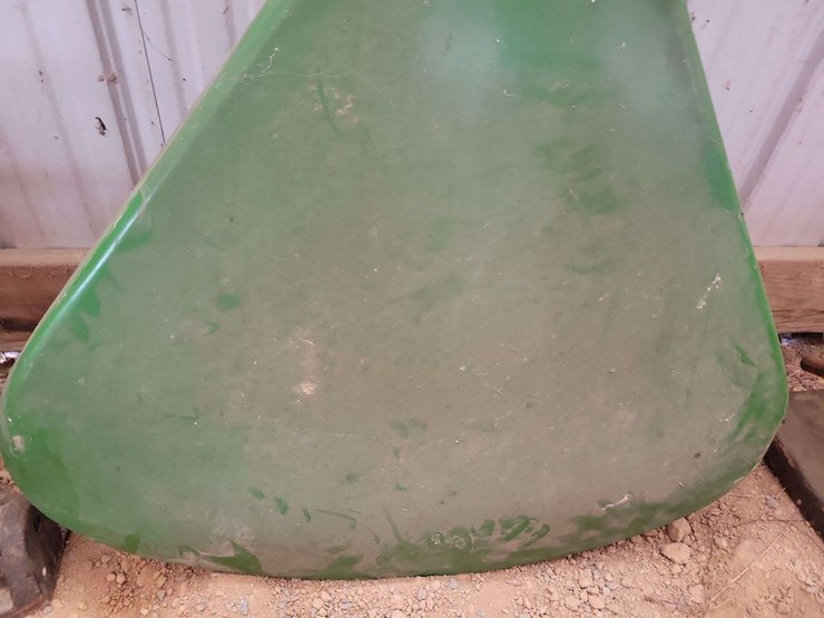john-deere-clamshell-fenders-image-4