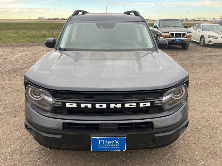 2023-ford-bronco-image-2