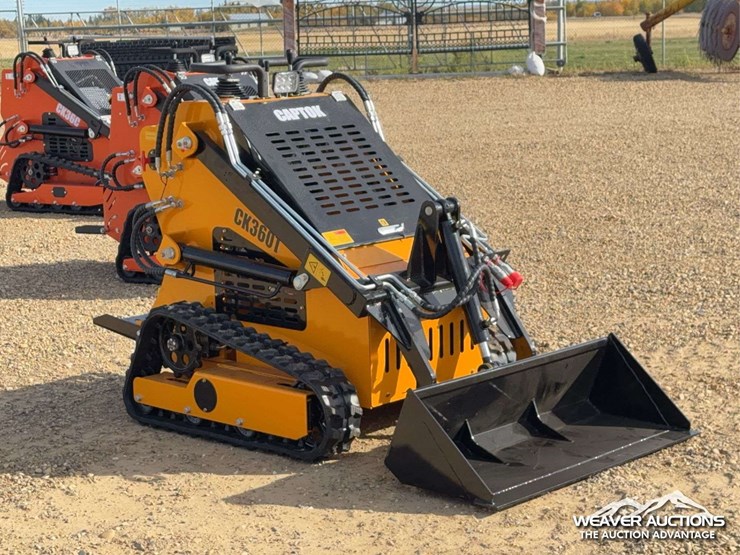 2026-captok-skid-steer-loader-image-2