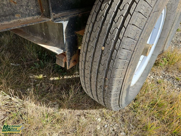 2022-rainbow-trailers-t/a-20-ball-hitch-equipment-trailer-image-15