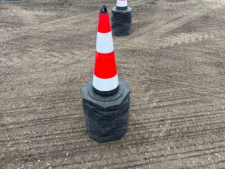 traffic-safety-cones-image-2