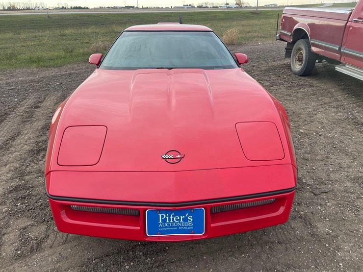 1988-chevrolet-corvette-image-2