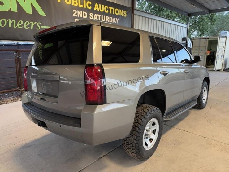 2019-chevrolet-tahoe-suv-image-13