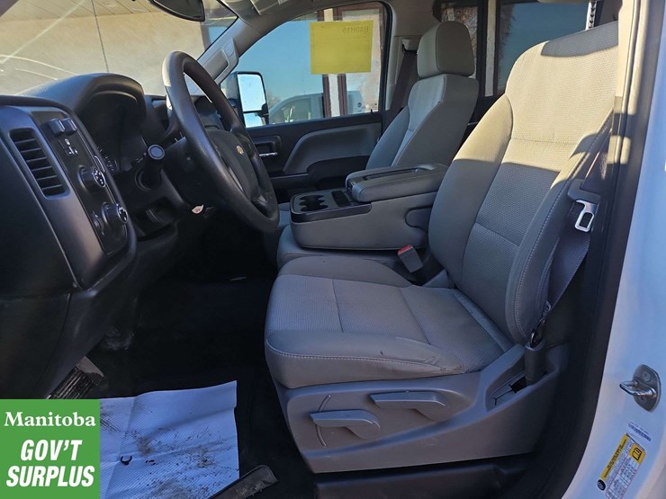 2017-chevrolet-silverado-1500-image-10
