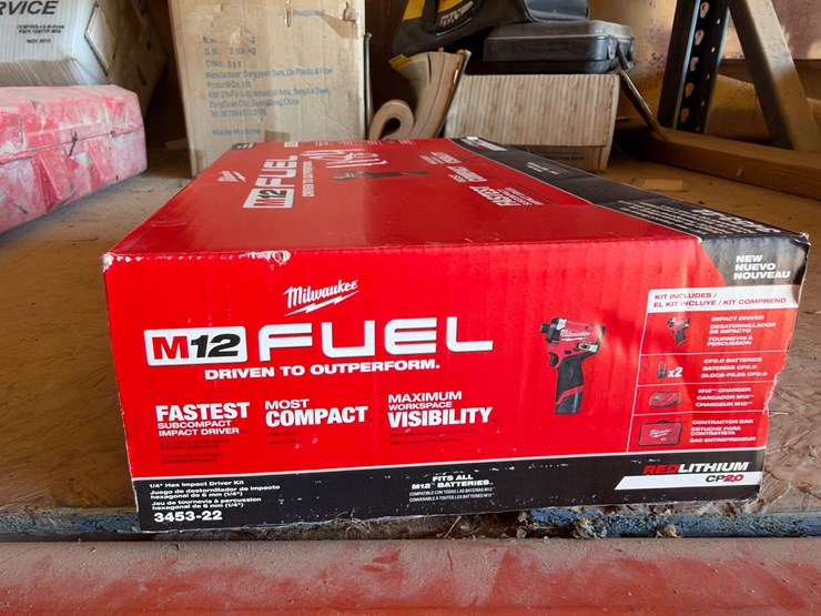 #1184-•-milwaukee-m12-fuel-1/4"-hex-impact-driver-kit-image-5