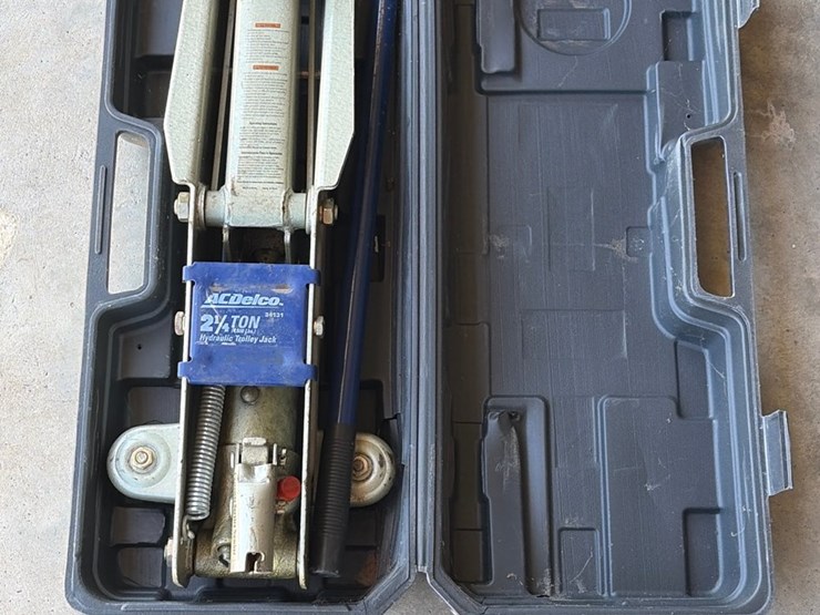 #38-•-ac-delco-2-1/4-ton-floor-jack-w/case-image-1