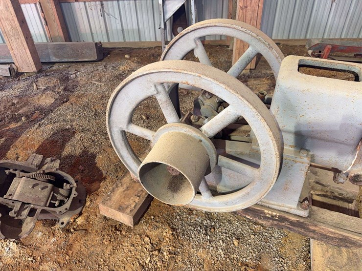 gray-4-hp-engine-image-17