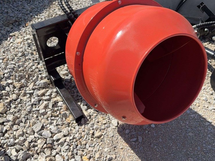 hydraulic-concrete-mixer-mini-skid-steer-attachment-image-1