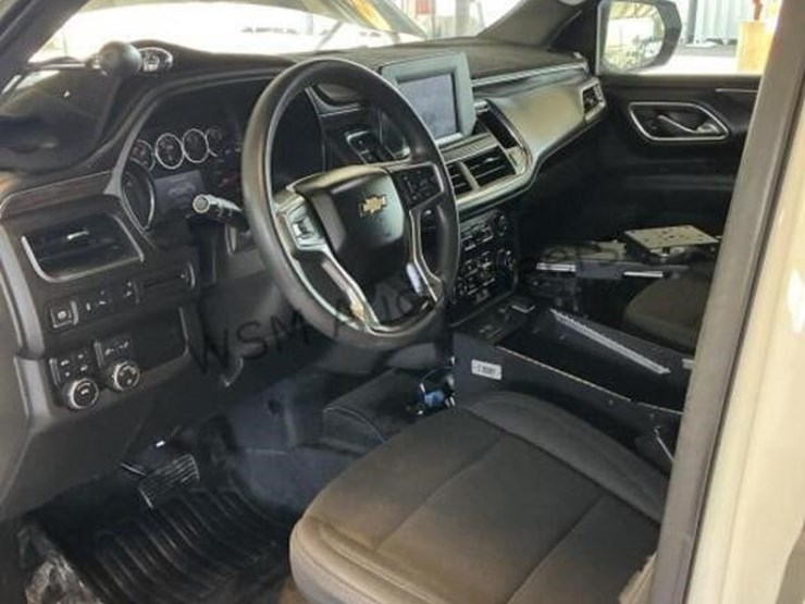 2021-chevrolet-tahoe-suv-image-22