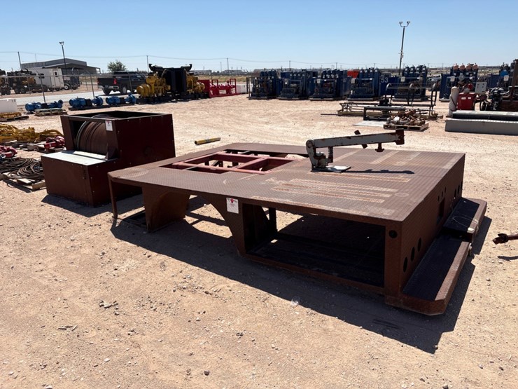 11’-x-8.5’-flatbed-wireline-truck-bed-&-wireline-winch-w/-30”w-drum-image-1