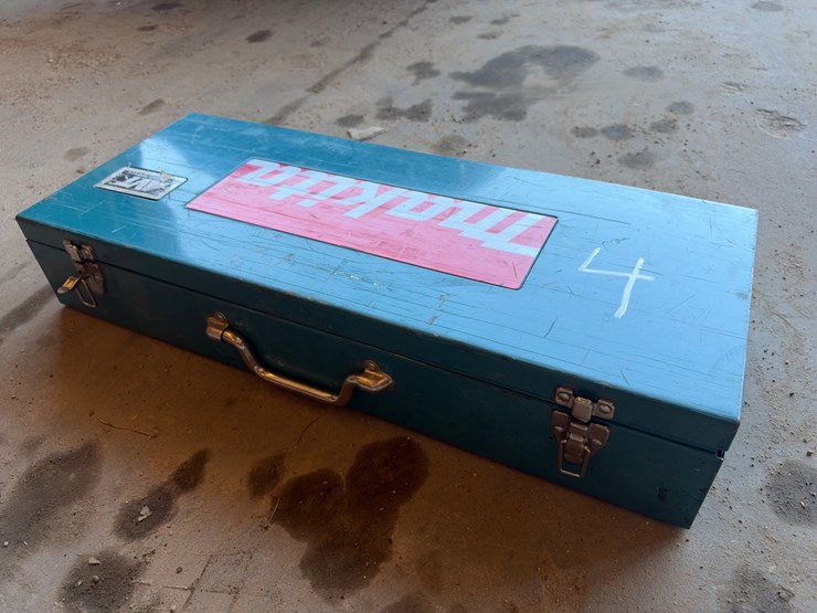 #4-•-makita-sawzall-w/-extra-blades-image-3