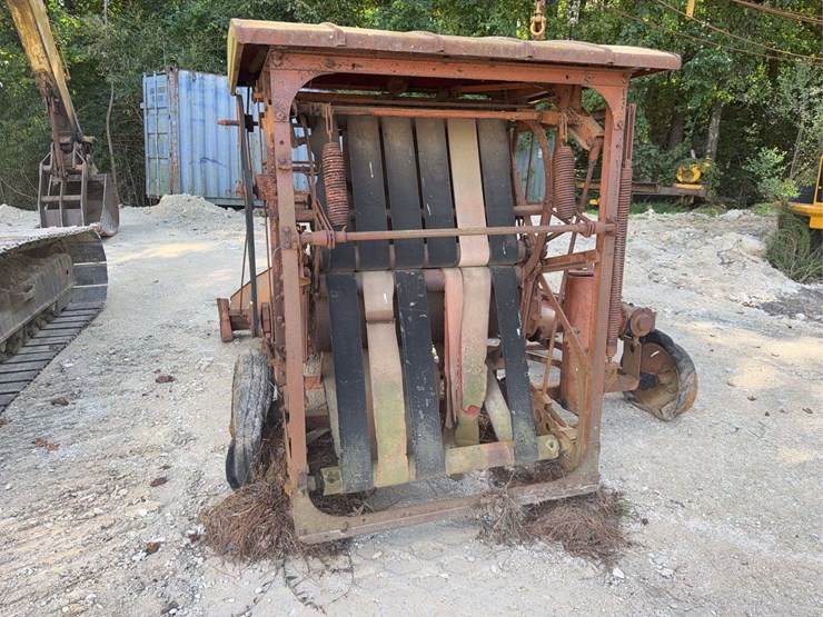 allis-chalmers-all-crop-combine-image-4
