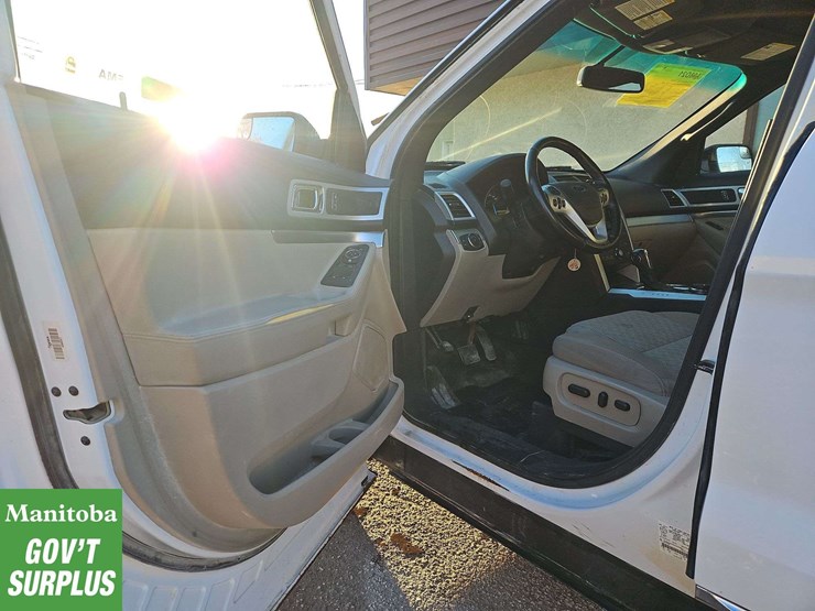 2013-ford-explorer-image-9