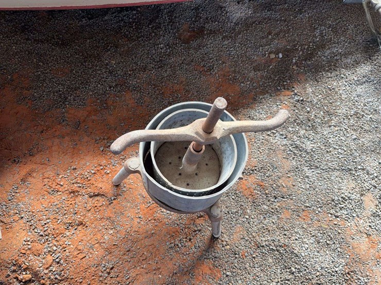 wine-press-image-5