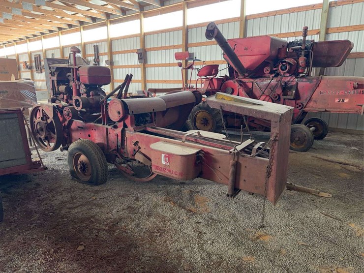 mccormick-56-t-square-baler-image-3