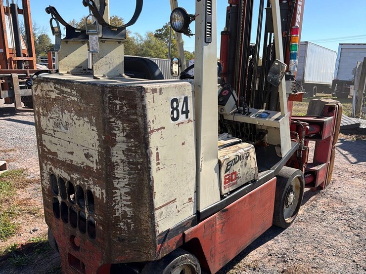 nissan-80-propane-forklift-image-10