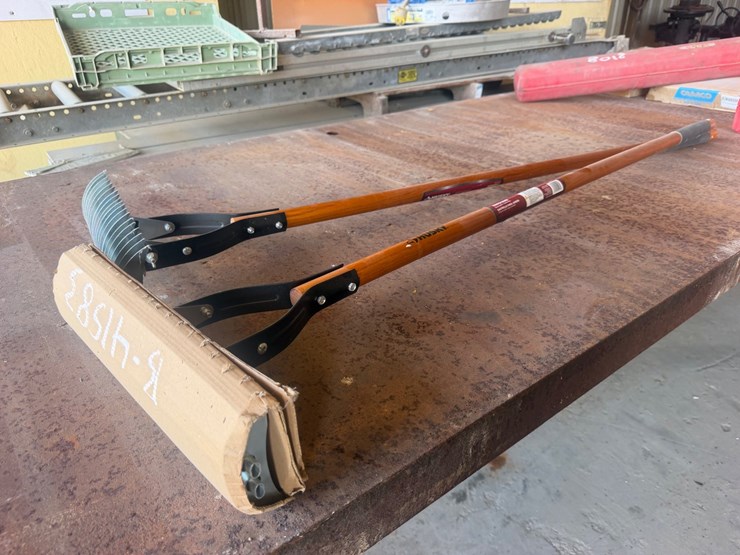 #41583-•-(2)-rakes-image-1