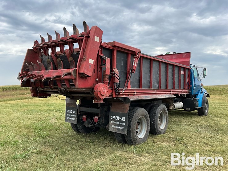 2000-sterling-l9500-t/a-manure-spreader-truck-w/spread-all-box-image-5