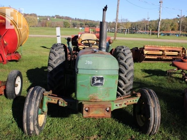 john-deere-2240-image-2