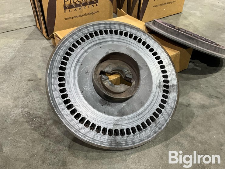 precision-planting-milo/sugar-beet-planter-seed-discs-image-8