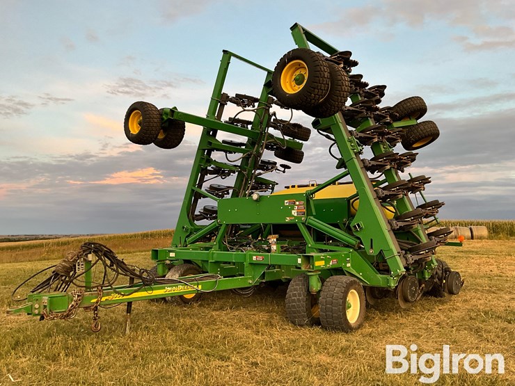 2013-john-deere-1990-ccs-air-seeder-image-1
