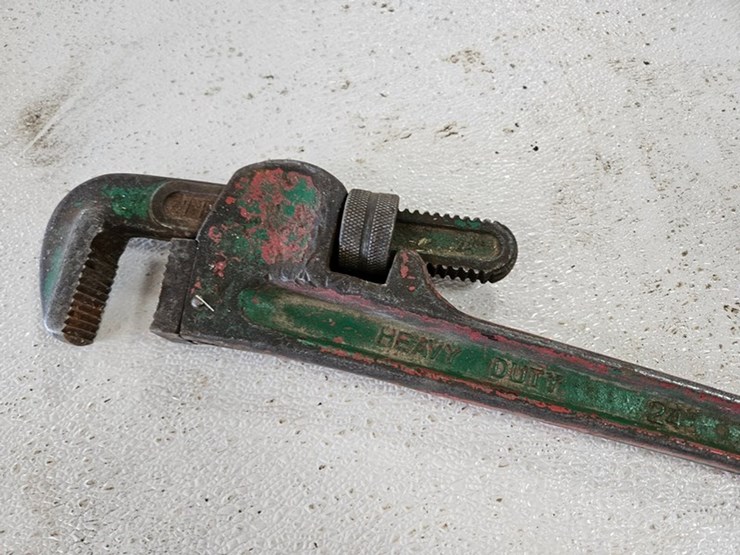 #9296-•-24"-pipe-wrench-image-4