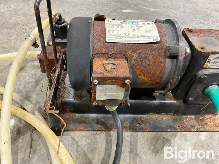 john-blue-21630-100gph-chemigation-pump-image-11