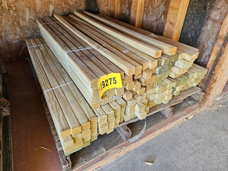 #9275-•-(160)-42"-deck-ballisters-image-1